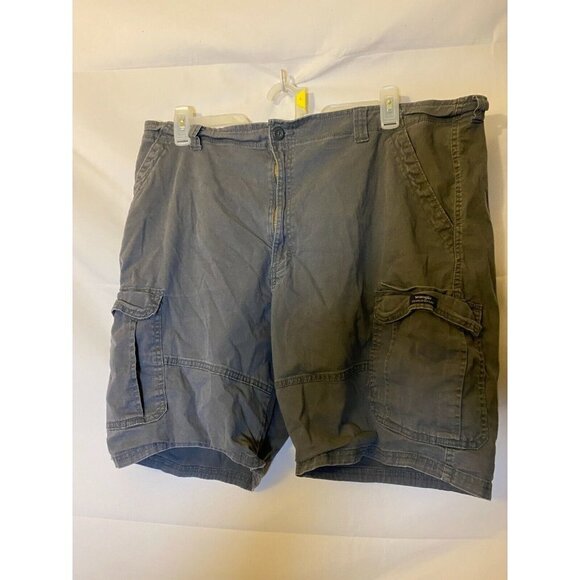 WRANGLER MENS GRAY RELAXED FIT SIZE 42 WAIST SHORTS CARGO STYLE - Picture 1 of 2